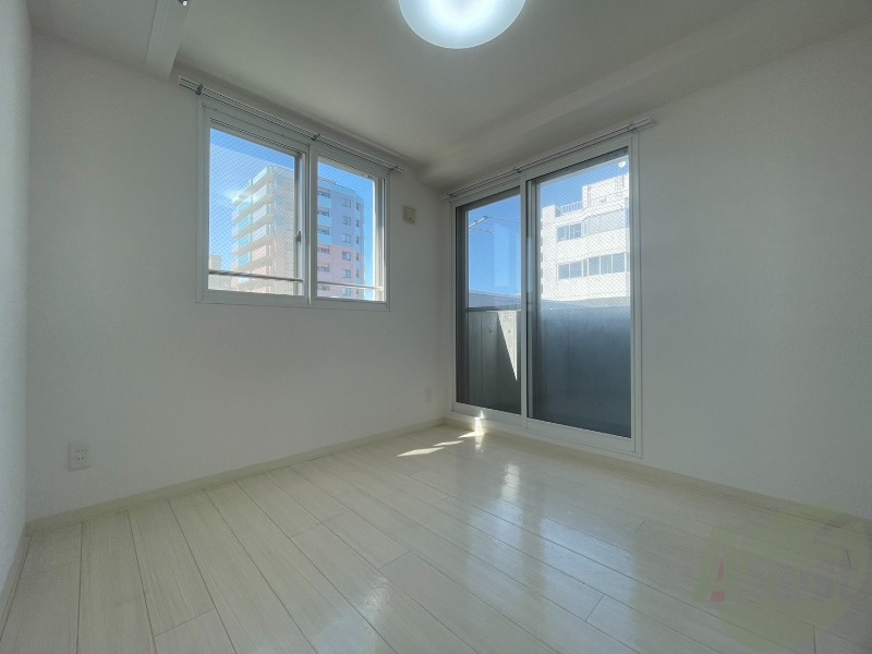 その他部屋・スペース　白くて明るいお部屋は開放的で明るい印象でした～！！