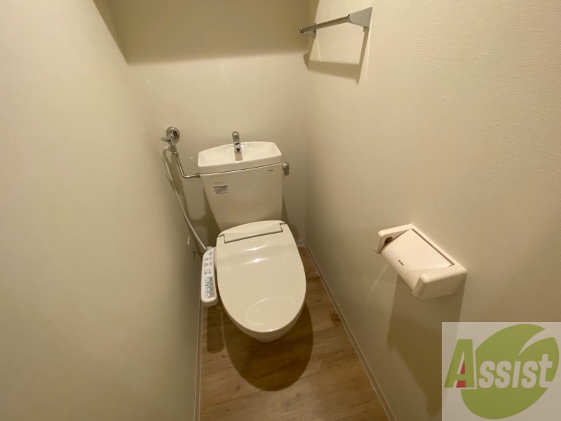 トイレ　トイレです。ウォシュレット付を探している方、おすすめです。