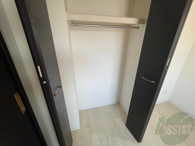 収納　寝室の収納です。部屋がすっきり片付きます。