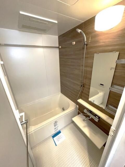 バス・シャワールーム　ゆったり過ごせるお風呂です