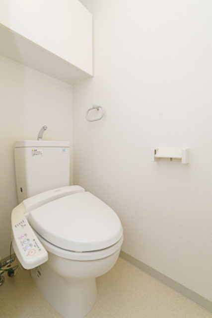 トイレ　※写真は同タイプ住戸です。