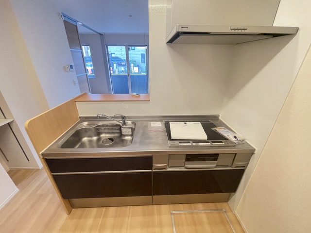 キッチン　別部屋参考写真です
