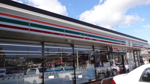 コンビニ　セブンイレブン 岡崎羽根町店（コンビニ）まで218m