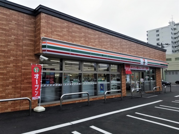 コンビニ　セブンイレブン小樽稲穂3丁目店（コンビニ）まで397m