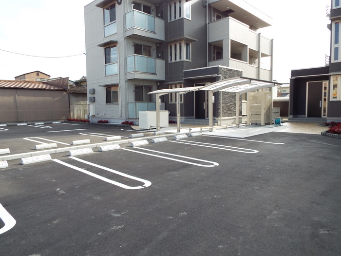 駐車場　駐車場