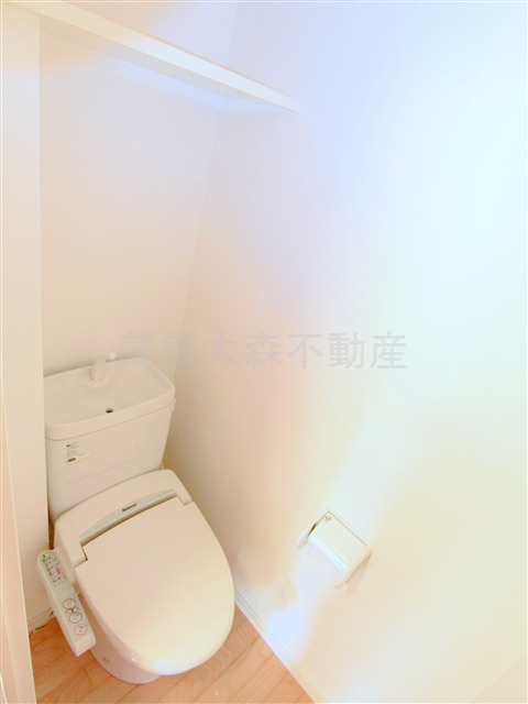トイレ　温水暖房便座付きのトイレ