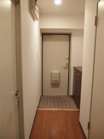 玄関　ゆったりとした玄関スペースです♪