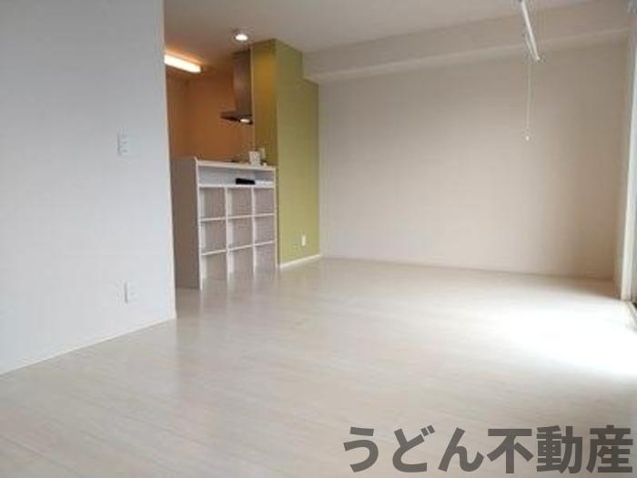 居室・リビング　うどん県のお部屋探しはうどん不動産へ うどんちゃんとLINE