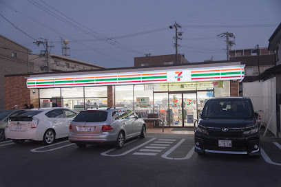 コンビニ　セブンイレブン 名古屋弥富通5丁目店（コンビニ）まで696m