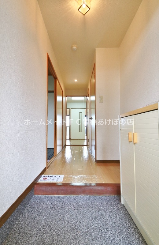 玄関　同型別部屋写真