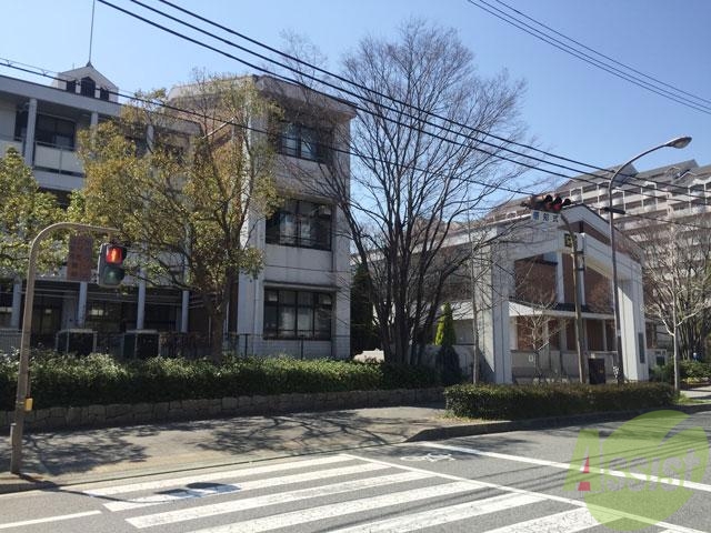 中学校　神戸市立 向洋中学校（中学校）まで964m