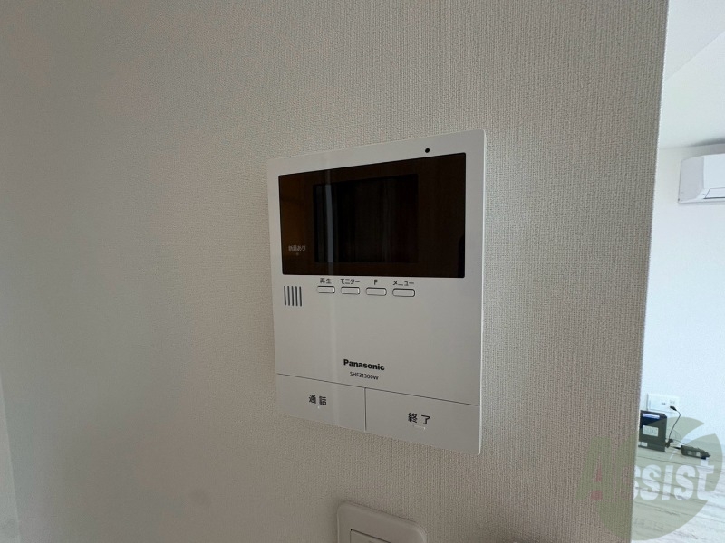 セキュリティ　ＴＶモニター付インターホンです。来客者の顔が見えるので安心！
