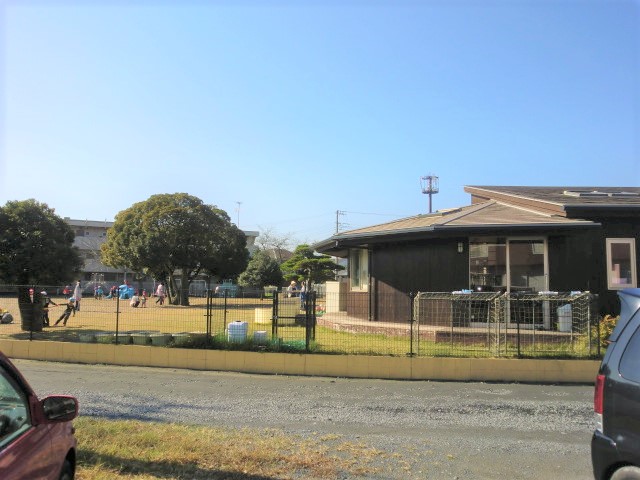 幼稚園・保育園　幼保連携型認定こども園平泉幼稚園（幼稚園・保育園）まで210m