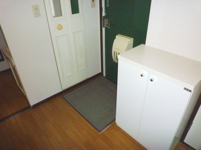 玄関　別号室の参考写真です。