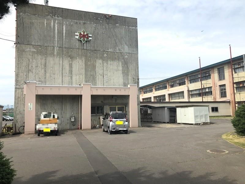 中学校　弘前市立第二中学校（中学校）まで873m