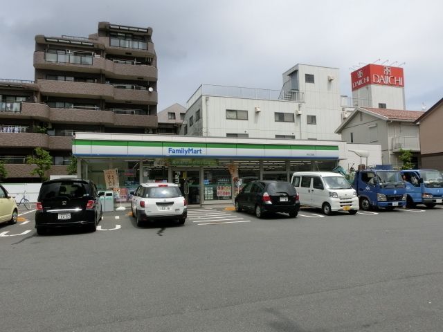コンビニ　ファミリーマート市川二俣店（コンビニ）まで370m