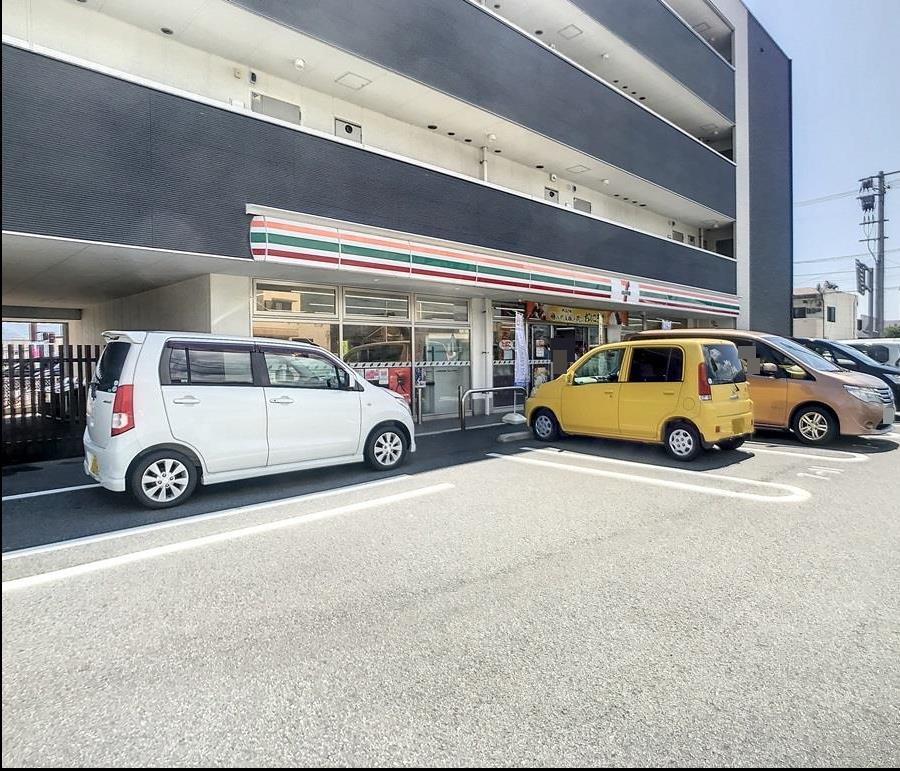 コンビニ　セブンイレブン山口吉敷中東店（コンビニ）まで382m