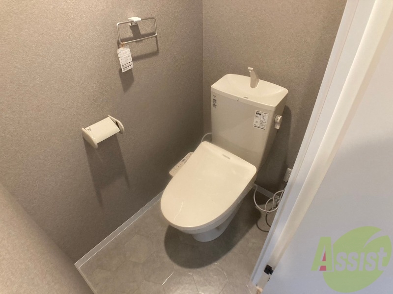 トイレ　こちらはトイレです。清潔感があり、安心して使用できます。