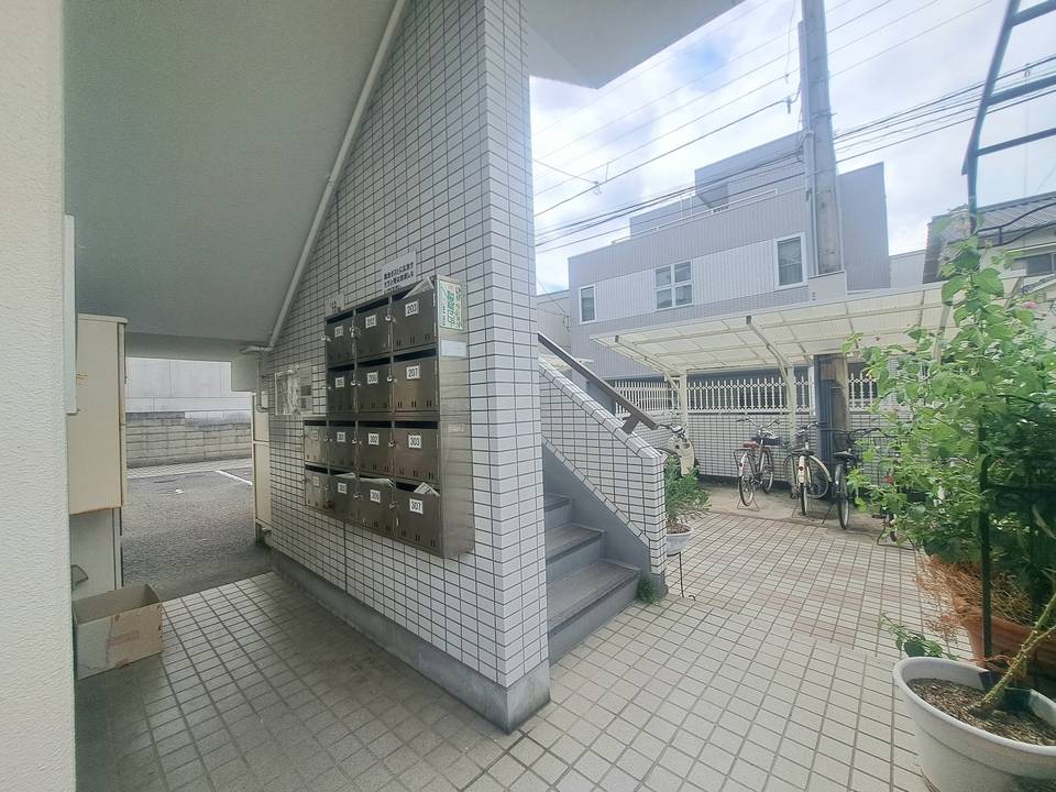 エントランス　メールBOX