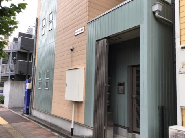 エントランス　建物の内部です