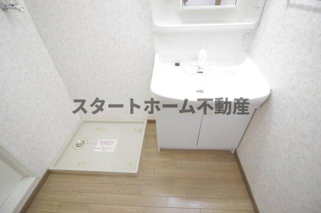 洗面設備　脱衣スペースもあります