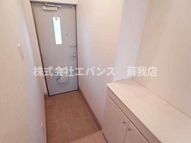 玄関　収納もある玄関です