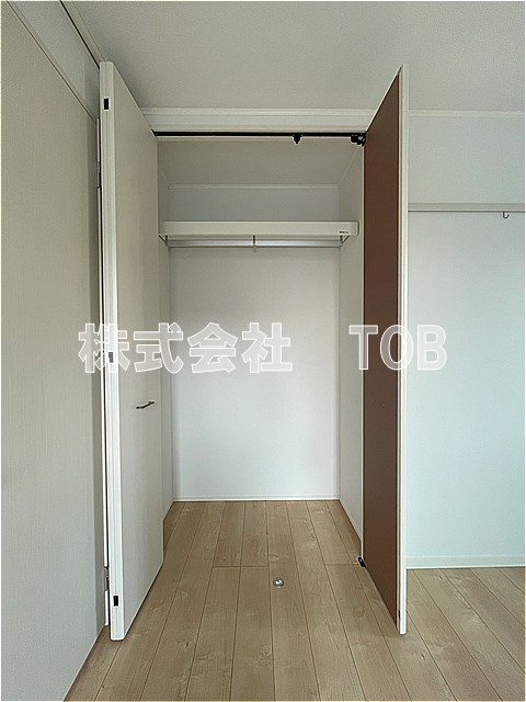 収納　洋室6.8帖　収納