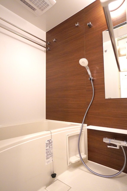 バス・シャワールーム　※写真は同タイプ住戸です。