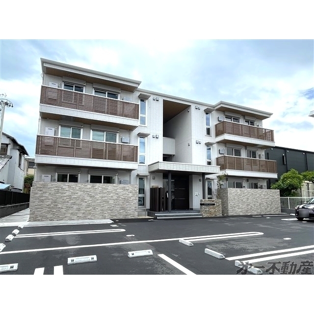 エントランス　建物外観