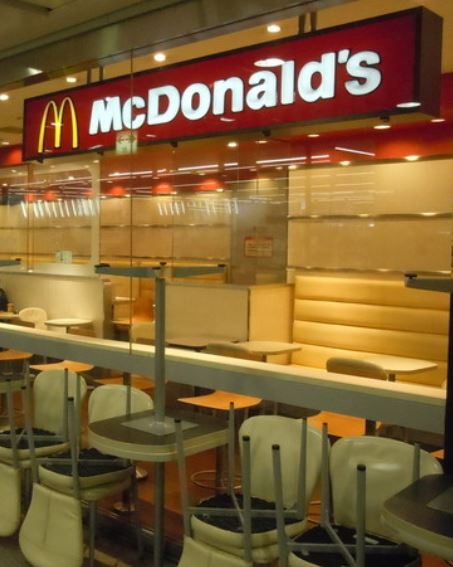 飲食店　マクドナルド水天宮前東京シティエアターミナル（飲食店）まで49m