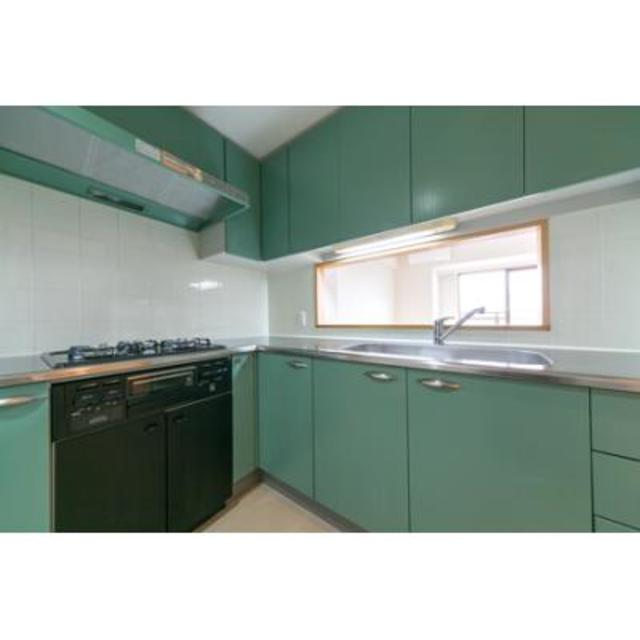 キッチン　※写真は同タイプ住戸です。
