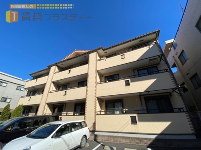 建物外観　お城のようなたたずまい。　ビバ、妙典ライフ。