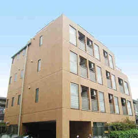 建物外観　総タイル貼りの重厚感溢れる外観