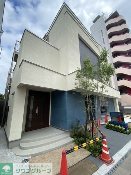 建物外観　エントランス
