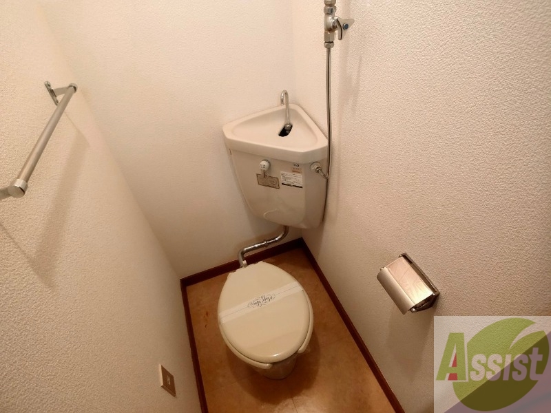 トイレ　こちらはトイレです。清潔感があり、安心して使用できます。