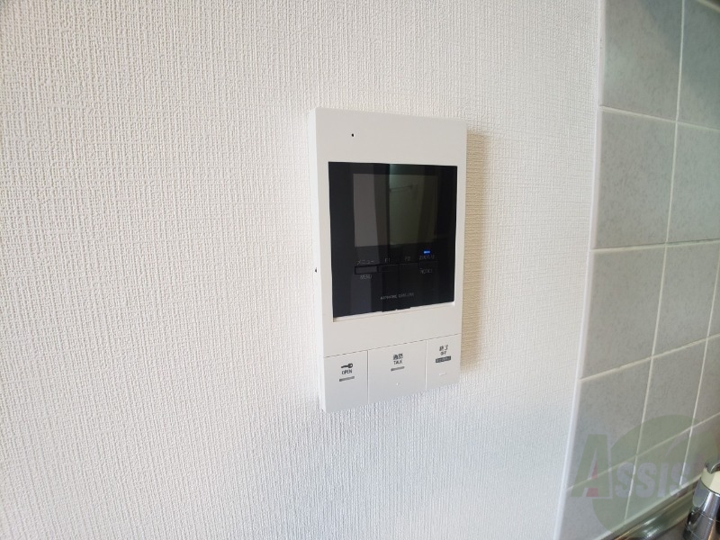 セキュリティ　ＴＶモニター付インターホンです。来客者の顔が見えるので安心！