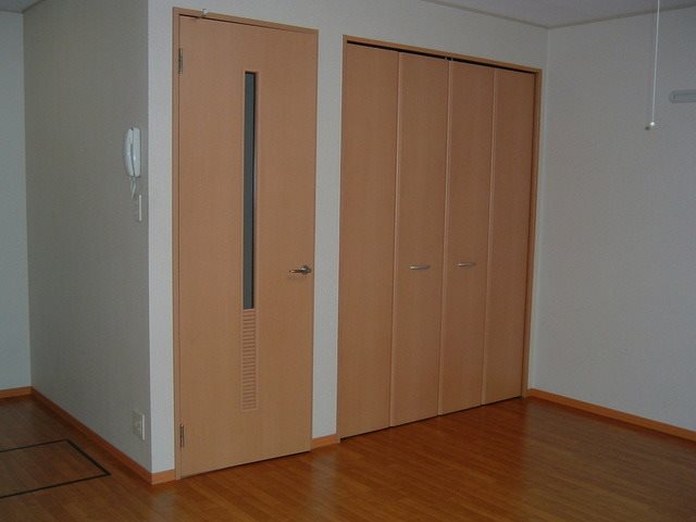 居室・リビング　居室収納