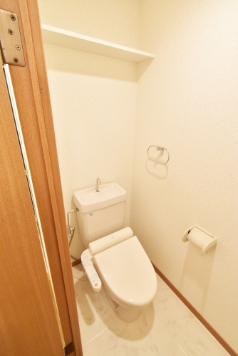 トイレ　※同間取別部屋の写真です。設備の仕様等異なる場合がありますの