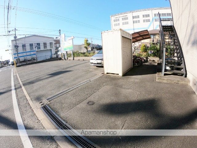 その他　敷地内駐車場（その他）まで0m