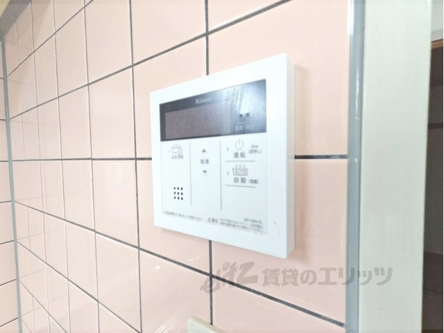 その他設備　給湯器リモコン