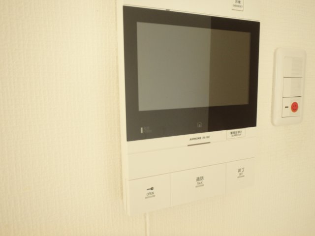 セキュリティ　TVモニター付きインターホンです