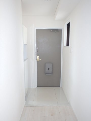 玄関　収納もある玄関です