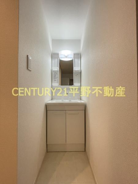 洗面設備　同建設会社施工の別物件。※参考イメージ