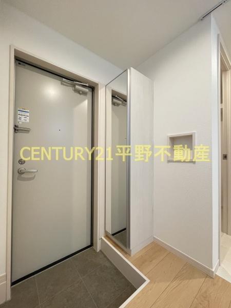 玄関　同建設会社施工の別物件。※参考イメージ