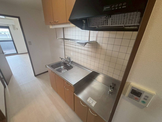 キッチン　※別部屋の写真です