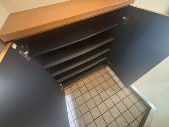玄関　※別部屋の写真です