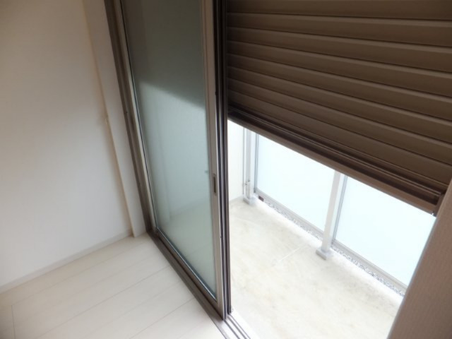 セキュリティ　シャッター雨戸