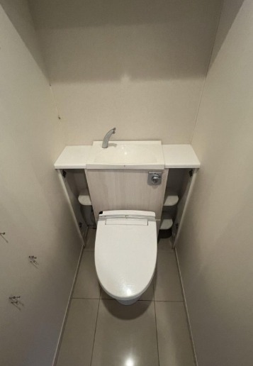 トイレ　※別部屋の参考写真です。