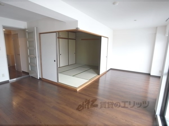 居室・リビング　リビング
