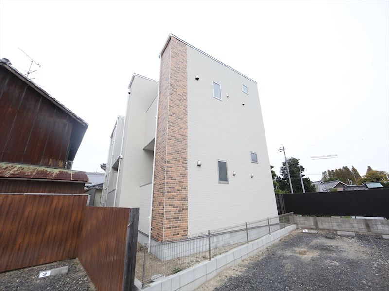 建物外観　外観　デザイナーズ　光インターネット無料